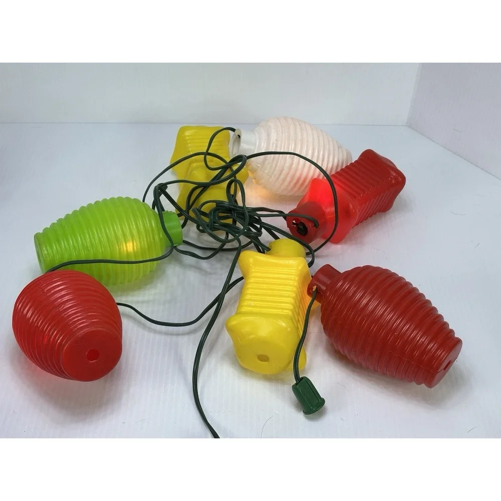 7 Vintage Noma Beehive & Lantern Blow Mold String Lights Working